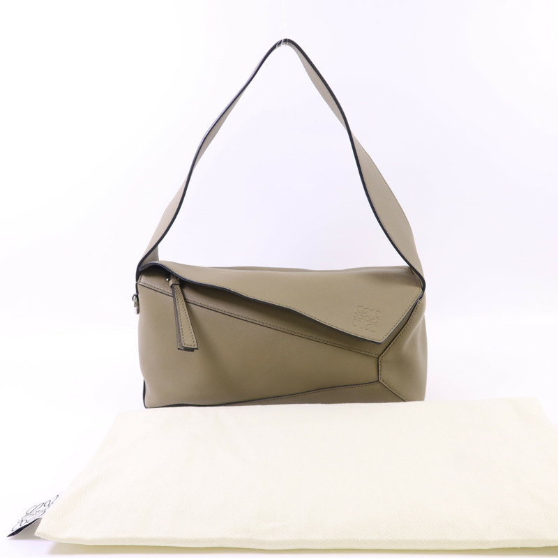 LOEWE 羊皮皮革Puzzle Hobo銀扣肩背袋-9