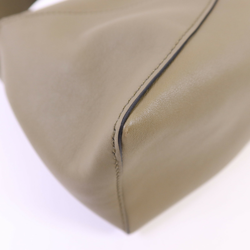 LOEWE 羊皮皮革Puzzle Hobo銀扣肩背袋-13