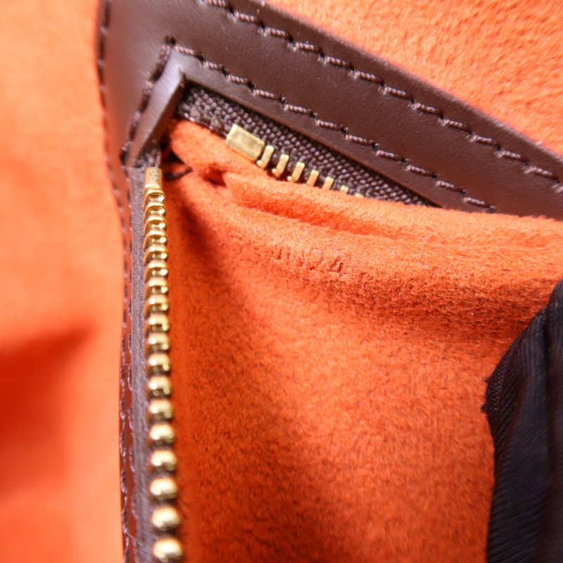 LOUIS VUITTON Damier Manosque PM金扣肩背袋-6