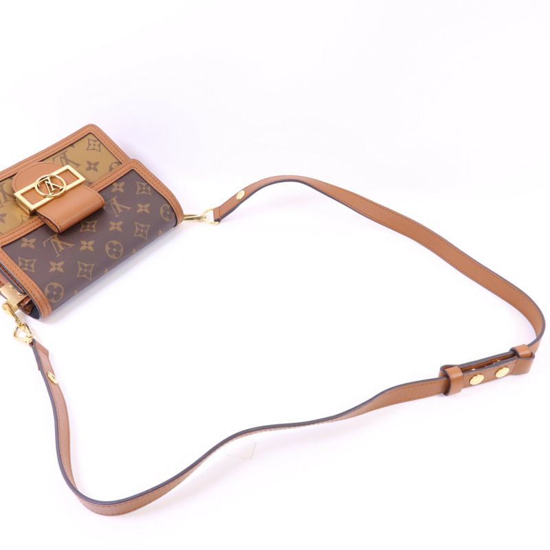 LOUIS VUITTON Monogram Reverse Mini Dauphine金扣肩背袋-7