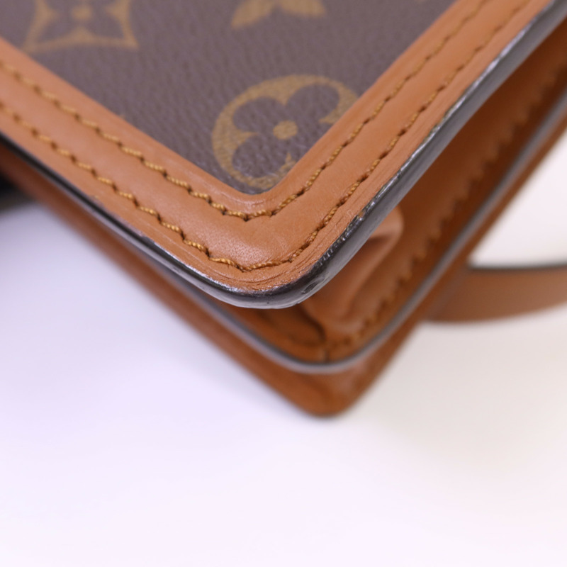 LOUIS VUITTON Monogram Reverse Mini Dauphine金扣肩背袋-17