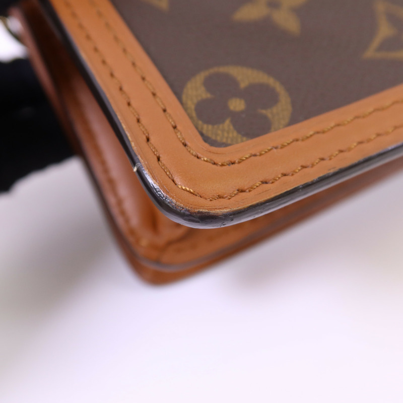 LOUIS VUITTON Monogram Reverse Mini Dauphine金扣肩背袋-18