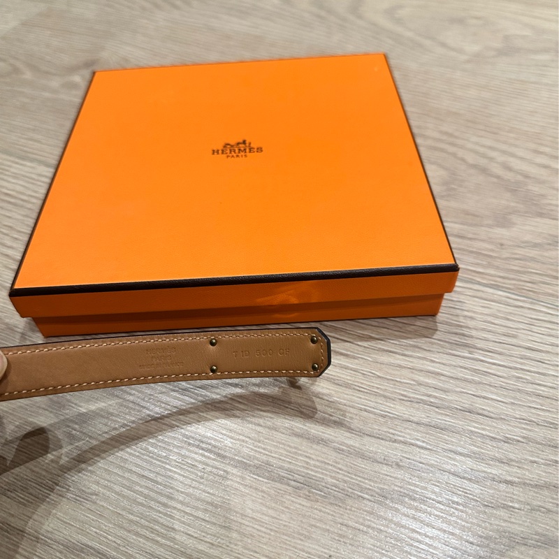 🖤法式優雅的黑帥金凱莉🖤愛馬仕Hermès的Kelly 18 皮帶-7