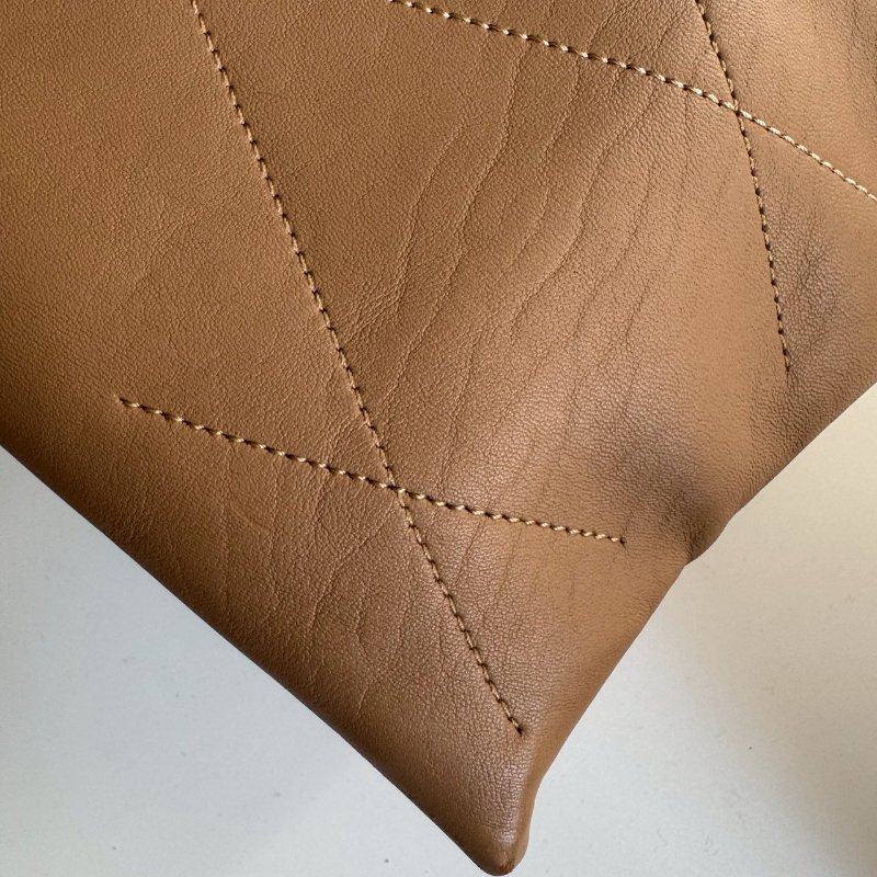 🎉耐看款✨百搭款 Lanvin 奶茶色肩背包-10