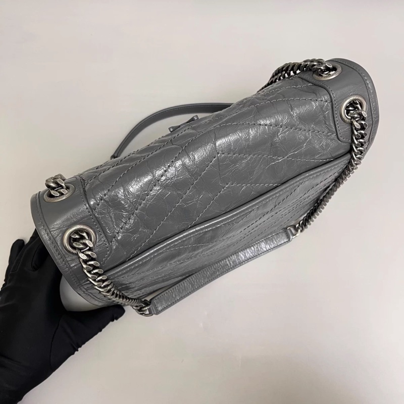 YSL聖羅蘭Niki中號 灰色全皮郵差包 D扣-4