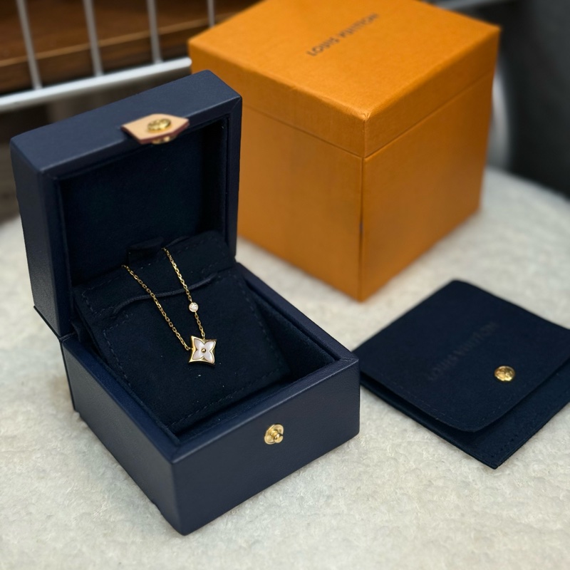 (專屬客訂訂單)Lv blossom star 貝母鑽石項鍊❗️❗️櫃上約10萬-0