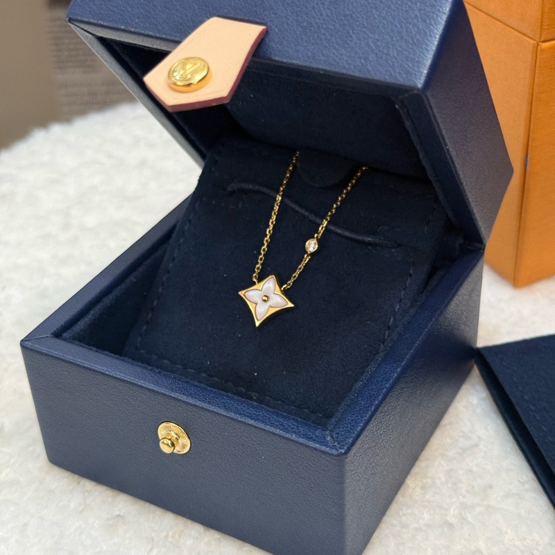 (專屬客訂訂單)Lv blossom star 貝母鑽石項鍊❗️❗️櫃上約10萬-1