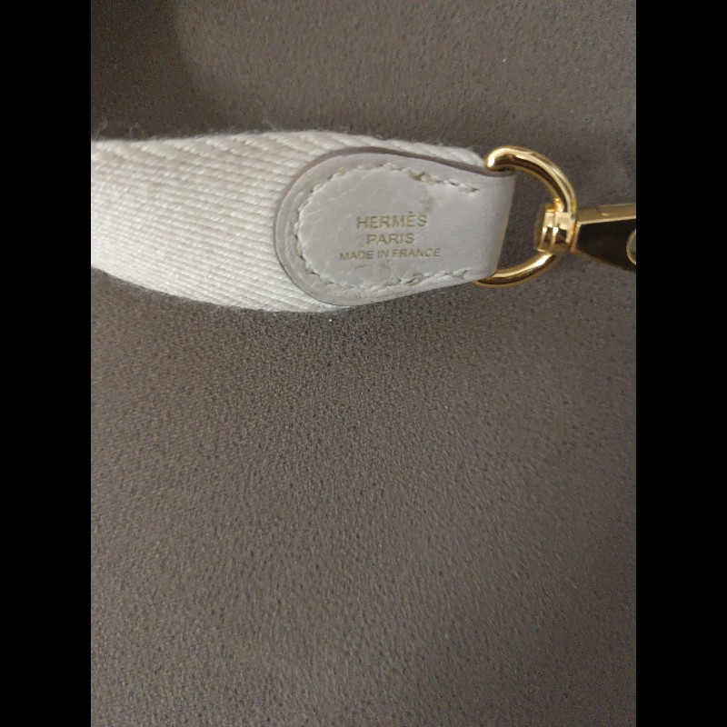 愛瑪仕奶油白金釦mini側背包-8