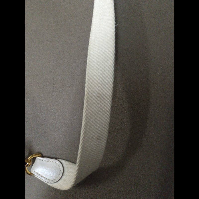 愛瑪仕奶油白金釦mini側背包-12