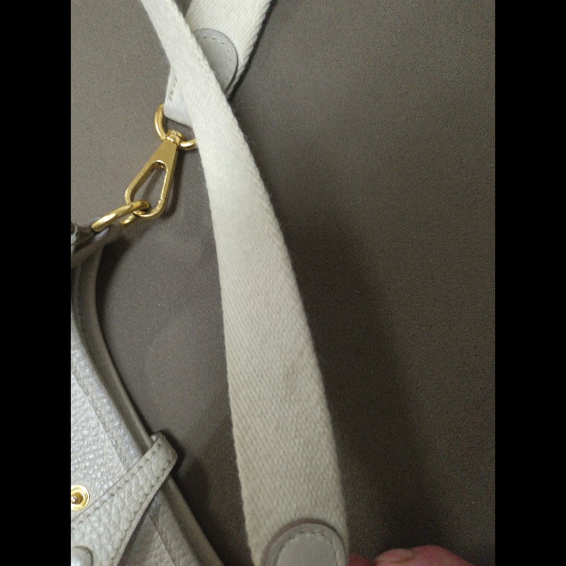 愛瑪仕奶油白金釦mini側背包-13