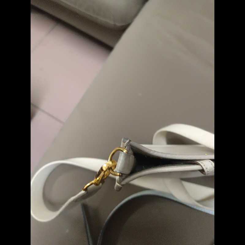 愛瑪仕奶油白金釦mini側背包-16