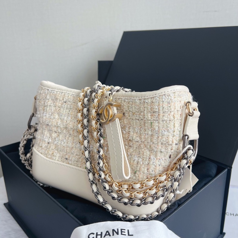 Chanel 香奈兒 Gabrielle 流浪包 針織拼牛皮 白-3