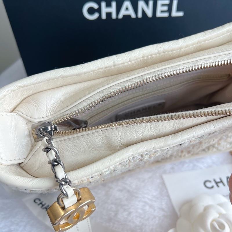 Chanel 香奈兒 Gabrielle 流浪包 針織拼牛皮 白-5