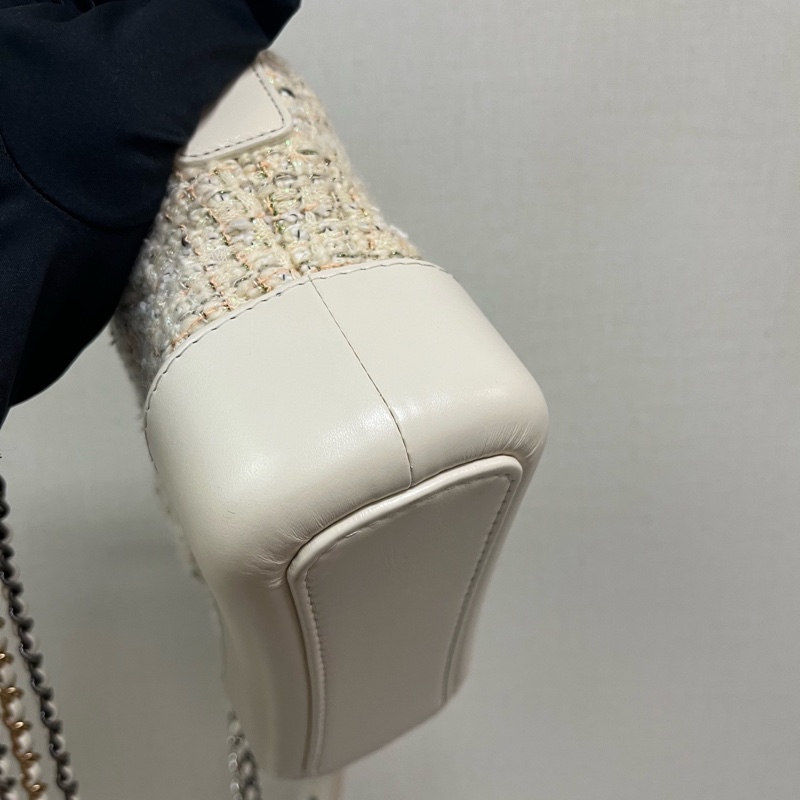 Chanel 香奈兒 Gabrielle 流浪包 針織拼牛皮 白-13