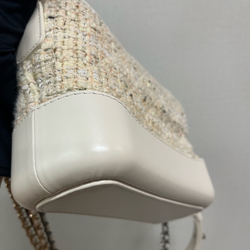 Chanel 香奈兒 Gabrielle 流浪包 針織拼牛皮 白-15