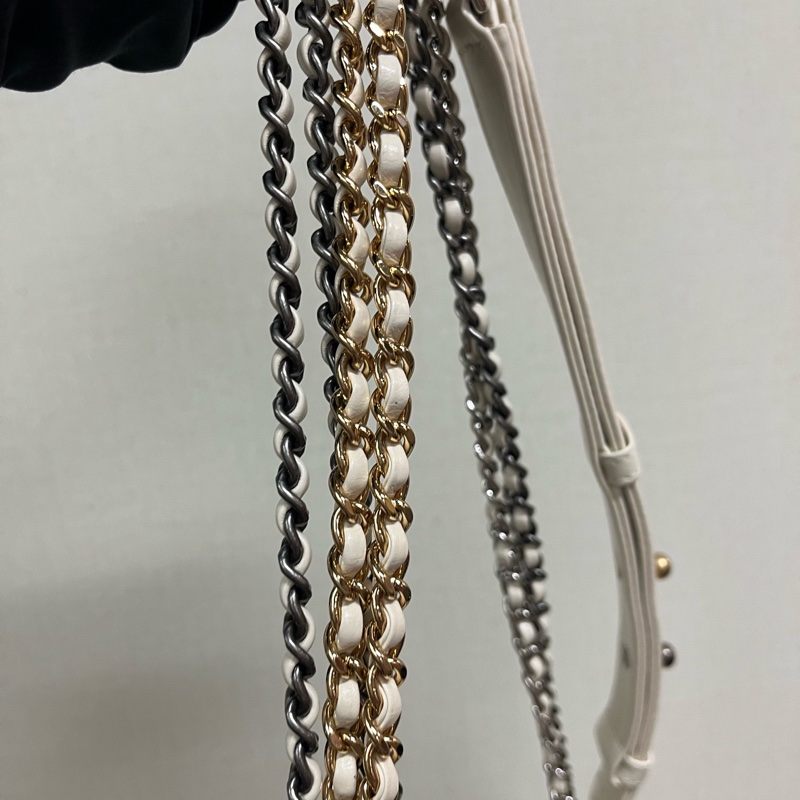 Chanel 香奈兒 Gabrielle 流浪包 針織拼牛皮 白-17