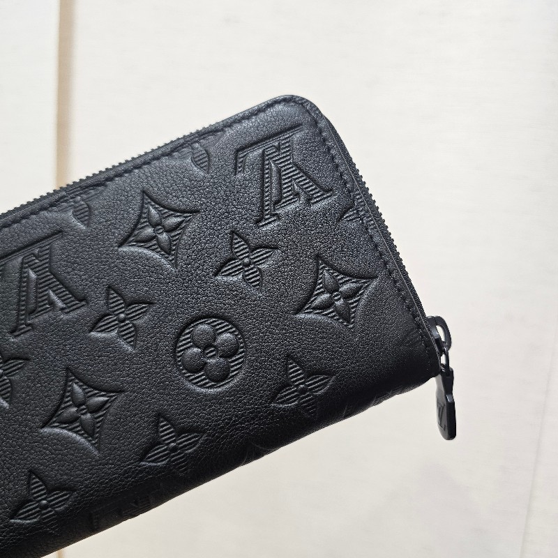 [新年福利甜價🧧] LV黑牛皮壓紋黑釦Zippy拉鏈長夾-2