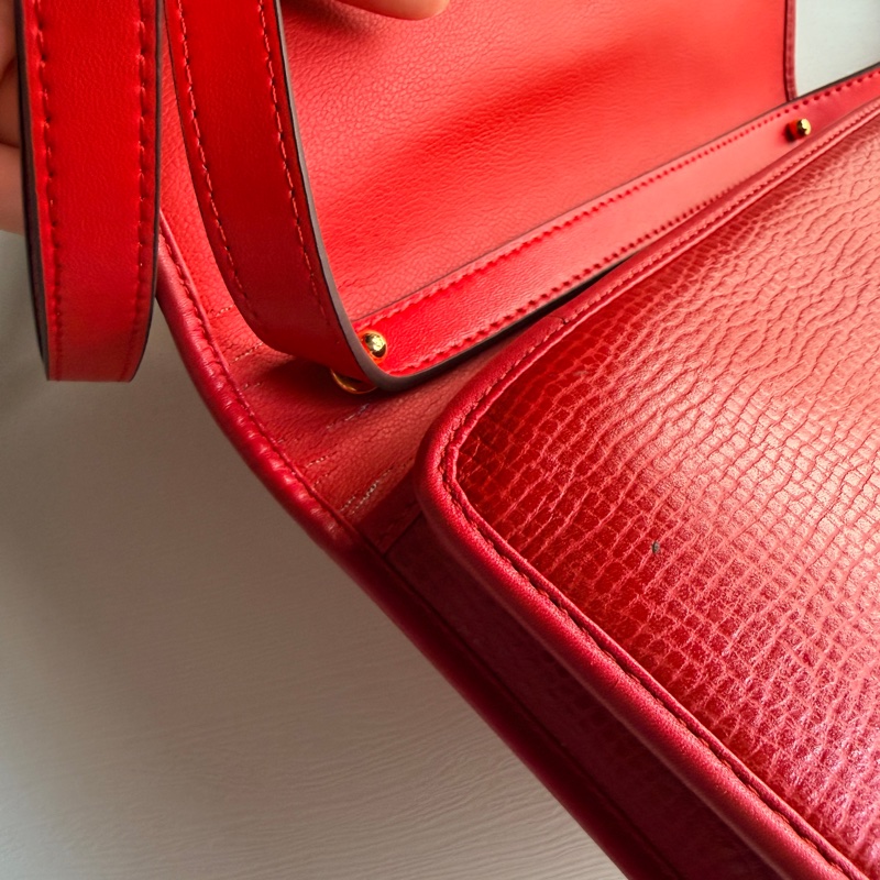 Christian Dior 迪奧 紅色真皮 金蛋扣 真皮包 腋下包 斜背包-17
