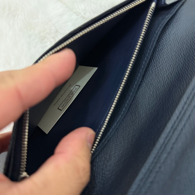 Lv 水波紋對開長夾（新款16卡）M61816-4