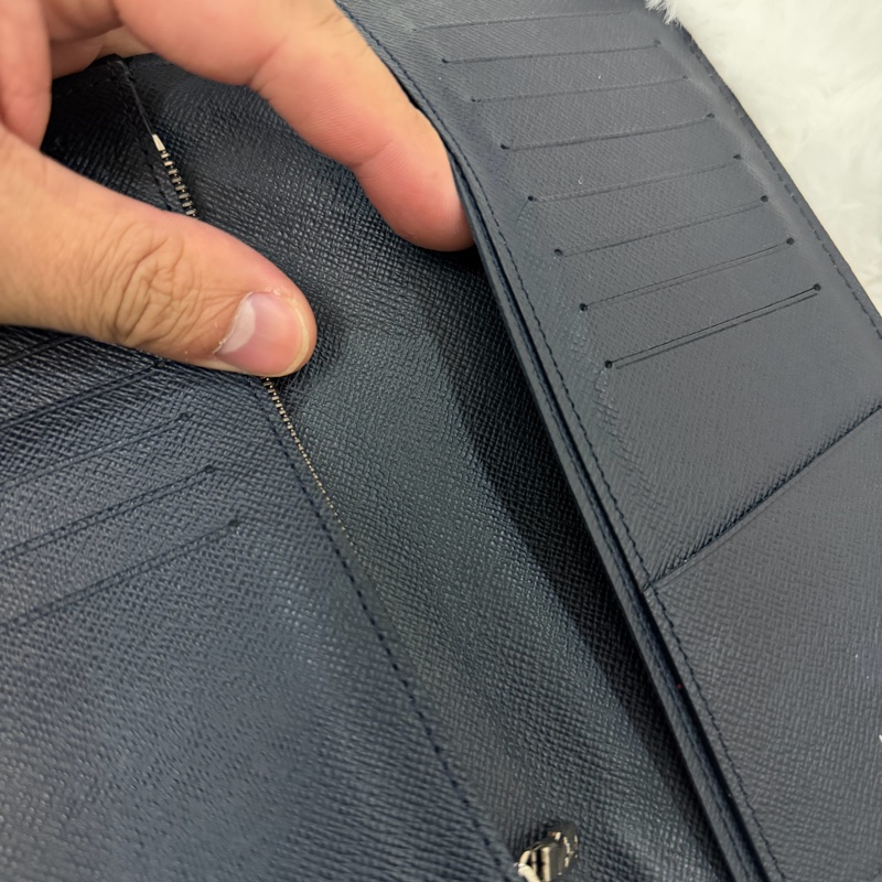 Lv 水波紋對開長夾（新款16卡）M61816-5