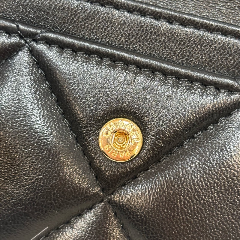 CHANEL AP1790 19系列 黑色羊皮 金釦 信用卡夾 零錢包 名片夾 錢包-23