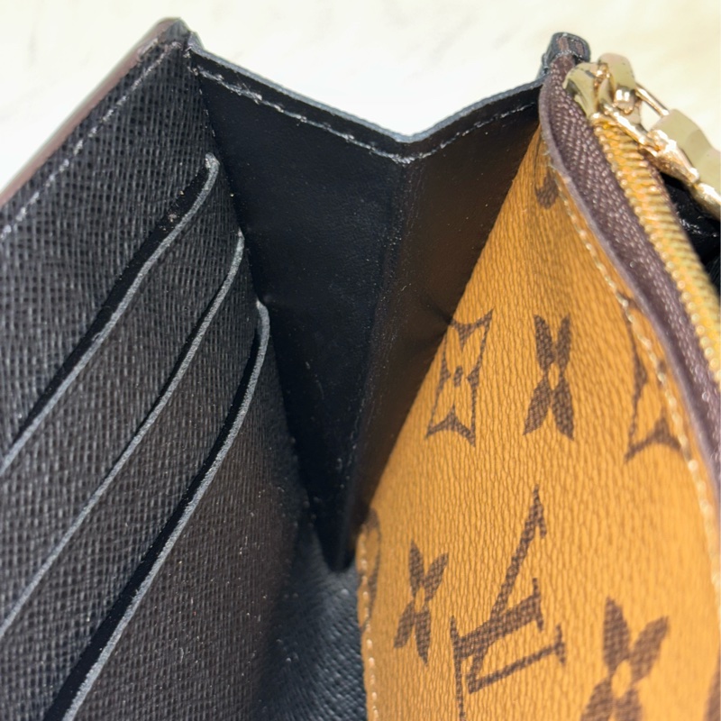 LV M80726 Sarah 雙色原花字紋老花 金釦釦式 拉鍊 零錢 皮夾 發財 長夾 錢包-47