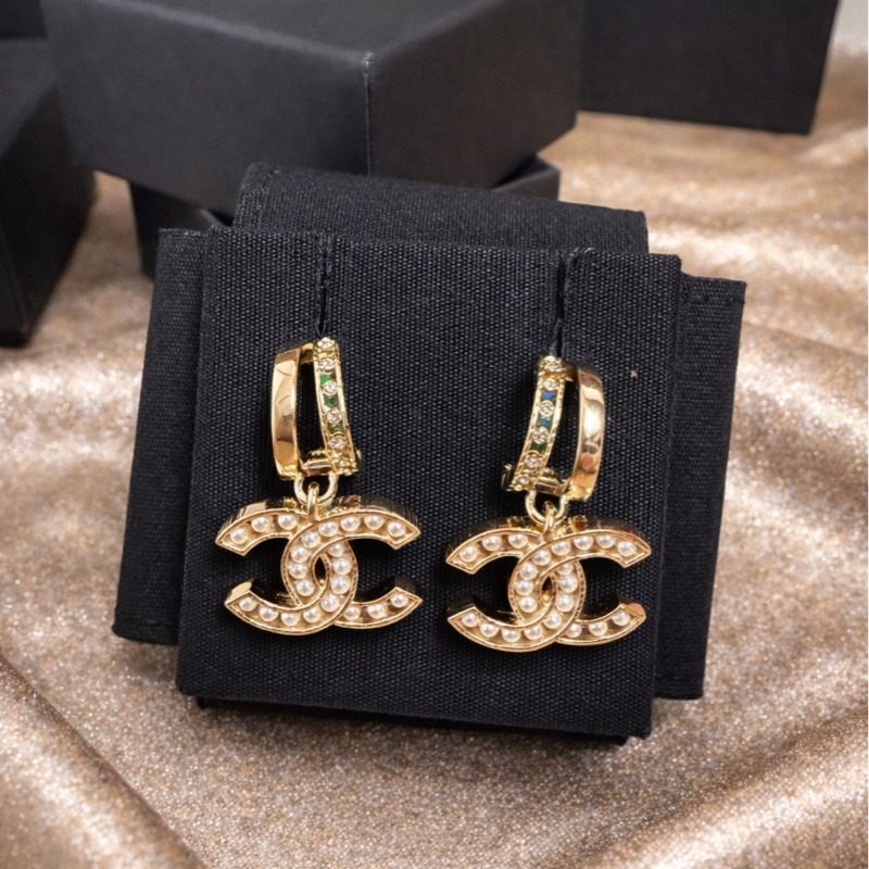 Chanel 珍珠墜飾耳環-0