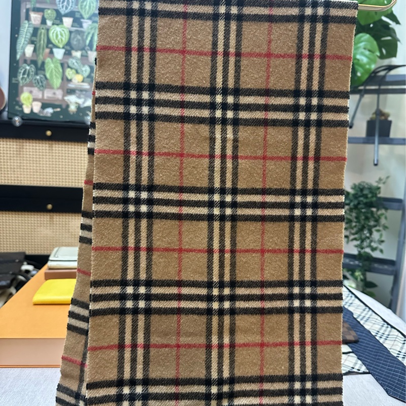 Burberry 經典格紋羊毛圍巾-9