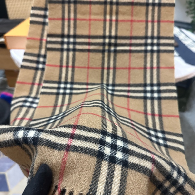 Burberry 經典格紋羊毛圍巾-10