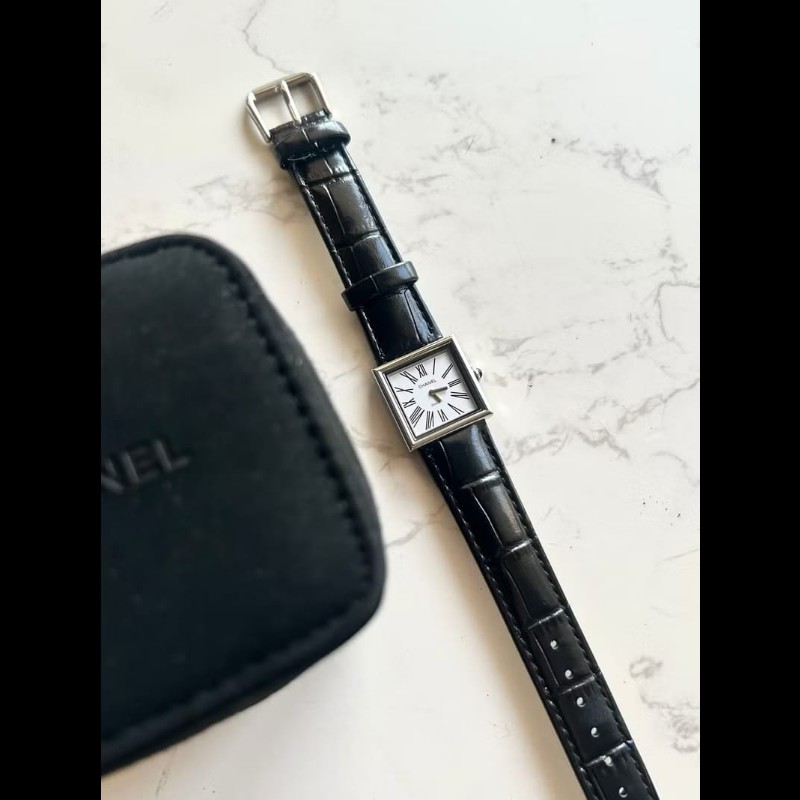【LA LUNE】稀有中古Chanel Mademoiselle黑色石英古董錶 皮革帶 二手錶 女裝-1