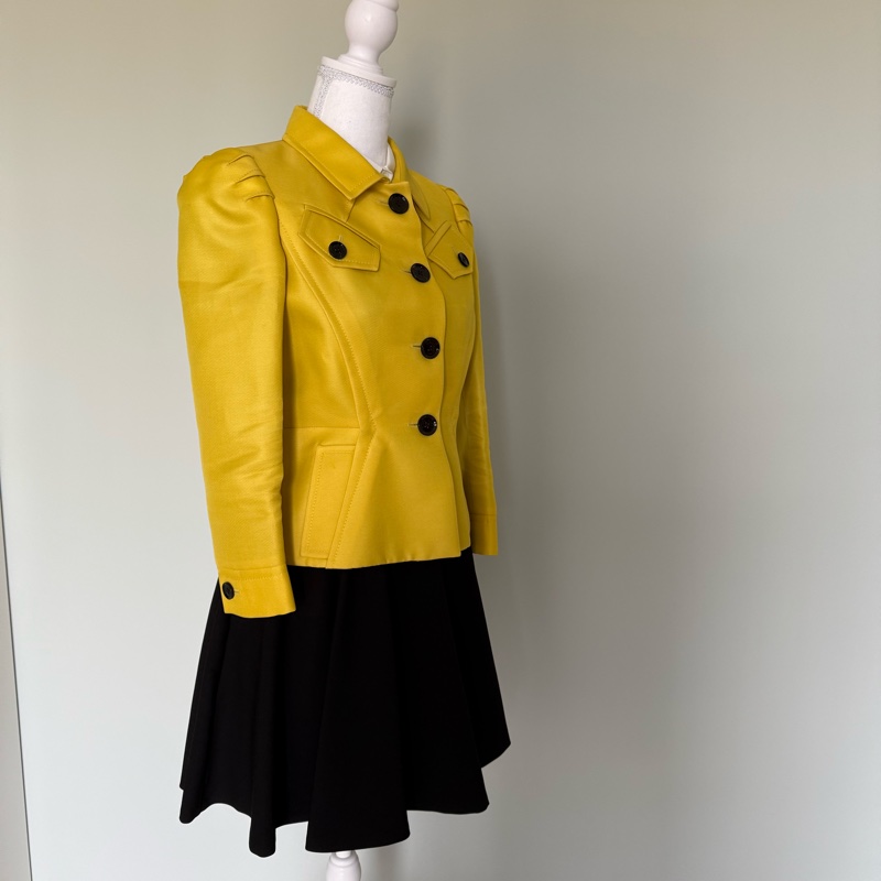 Gucci黃色公主袖短版外套,尺寸42-1