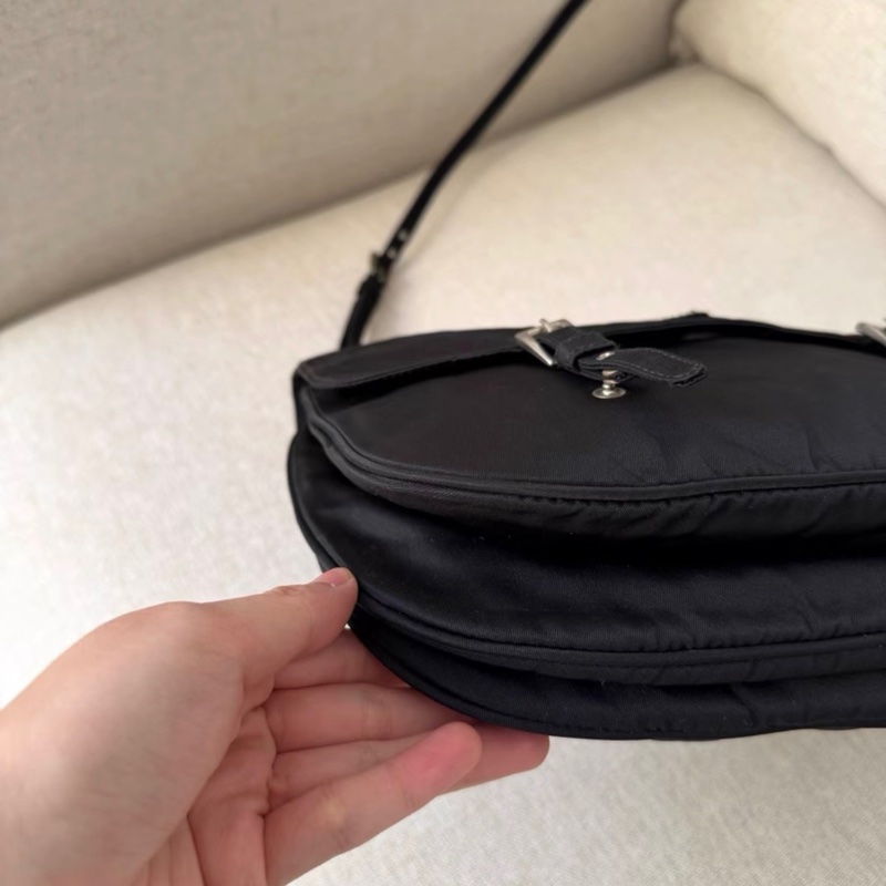 Prada中古郵差尼龍斜挎包-3