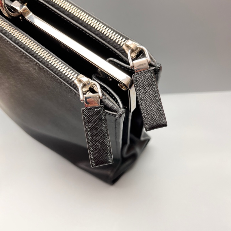 98新Prada 黑色十字紋休閒公文包 尺寸40*29-7
