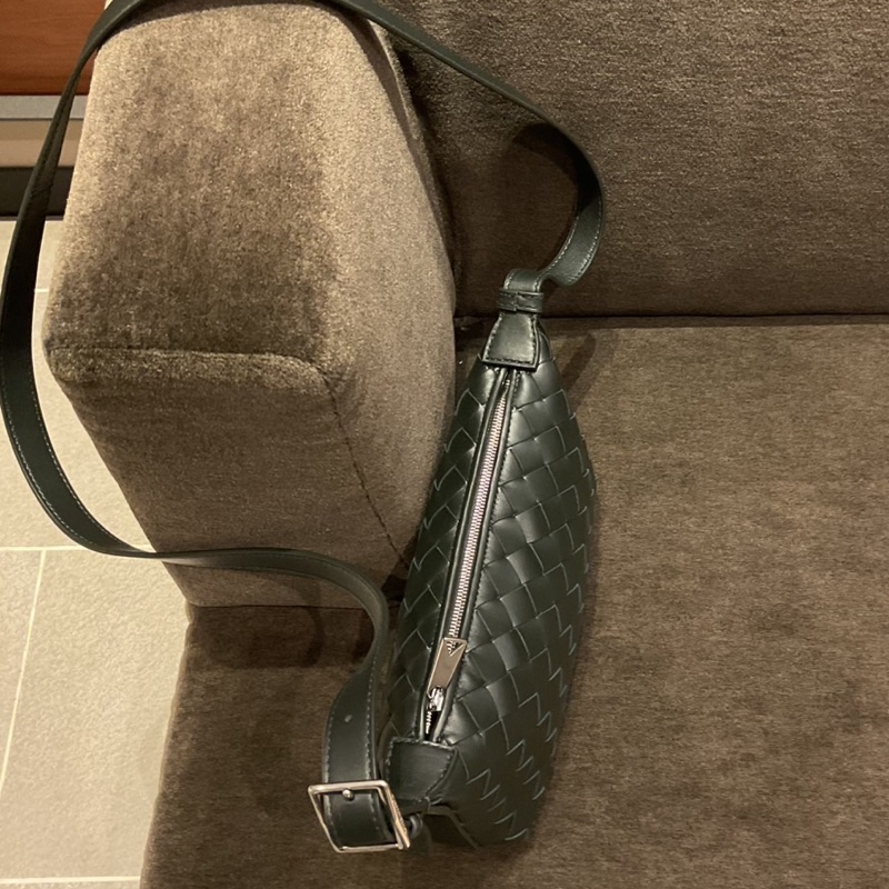 全新 BV爆款斜背包 深綠-2