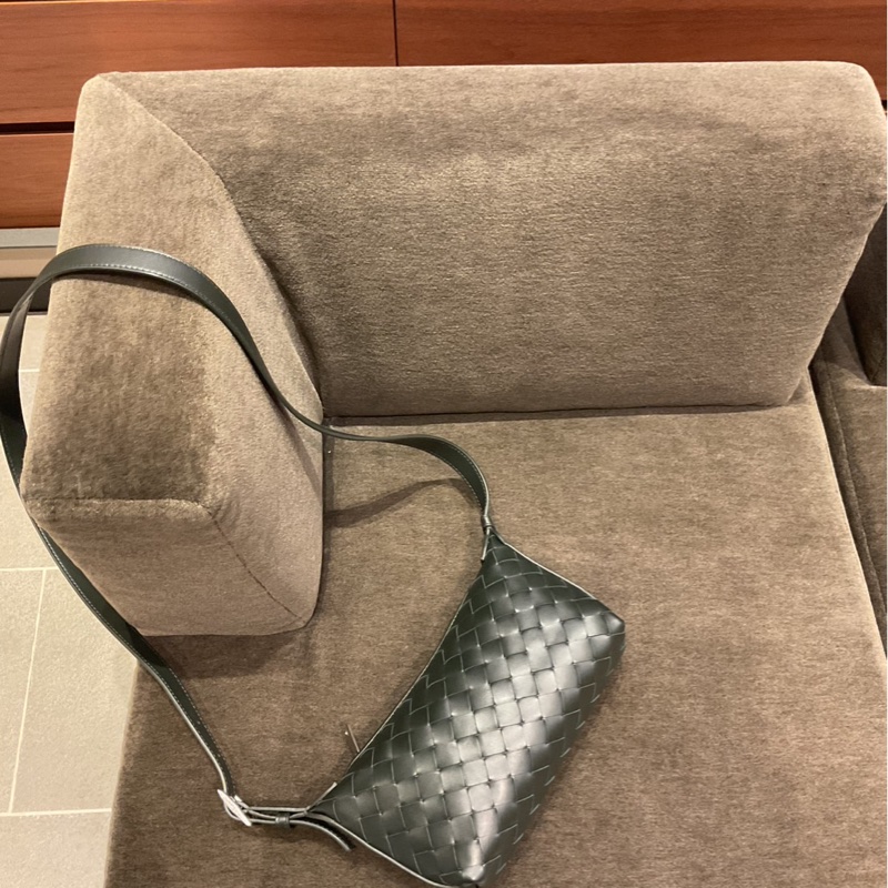 全新 BV爆款斜背包 深綠-3