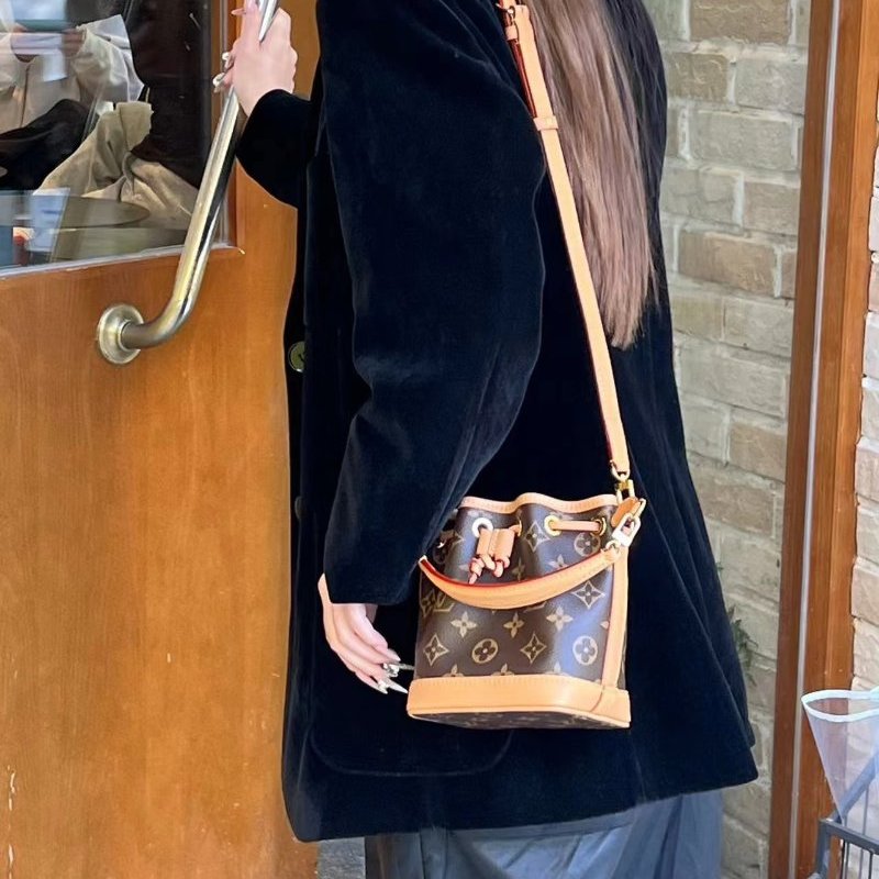 Louis Vuitton - LV 原花Nano Noé小水桶包-7