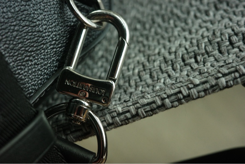 LV絕版款 男用郵差包-17