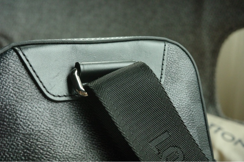 LV絕版款 男用郵差包-21