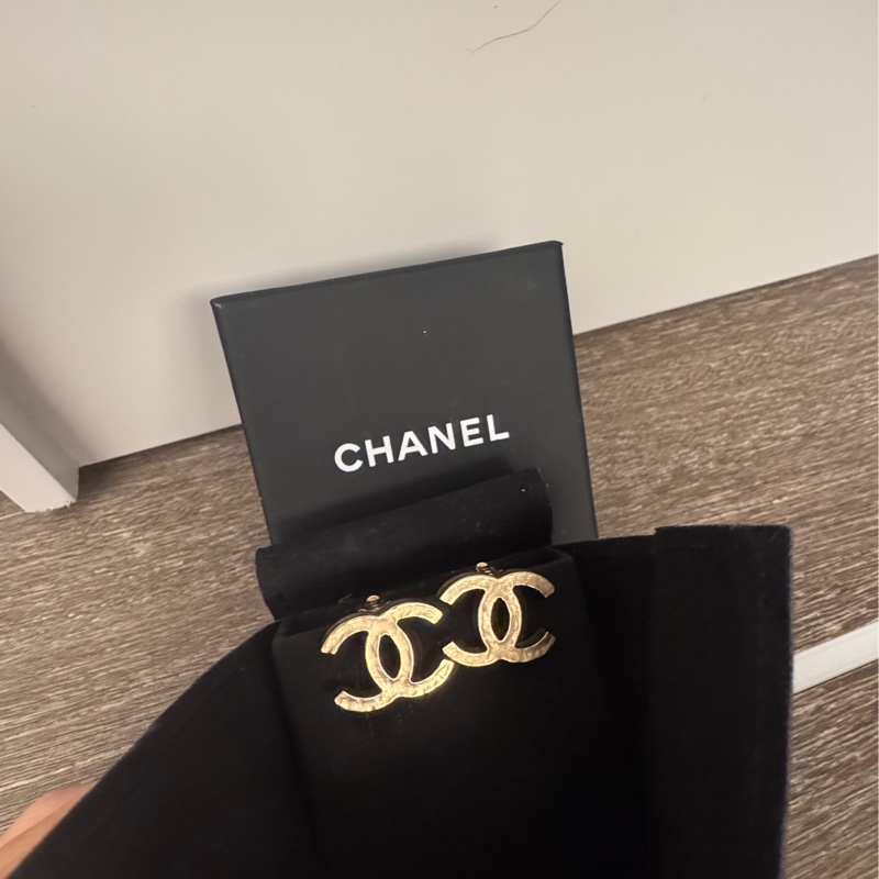 Chanel 香奈兒缺貨款logo淡金釦耳夾 耳環-4