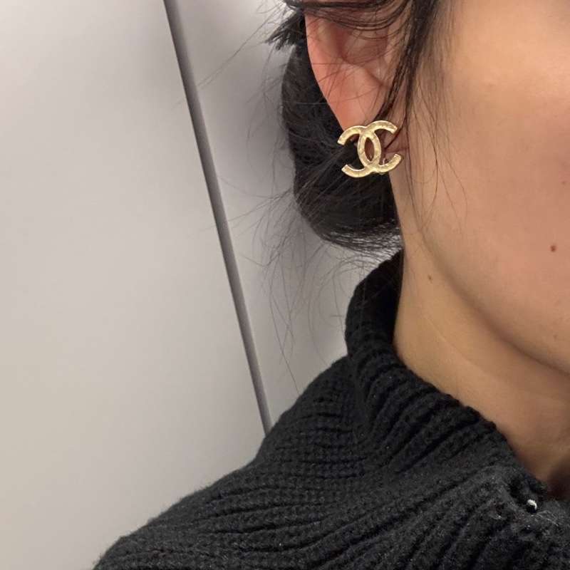 Chanel 香奈兒缺貨款logo淡金釦耳夾 耳環-9