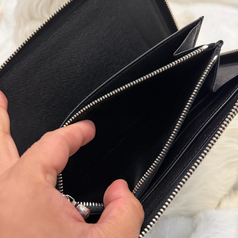 Lv水波紋皮革拉鍊護照長夾 (M6385N)-7