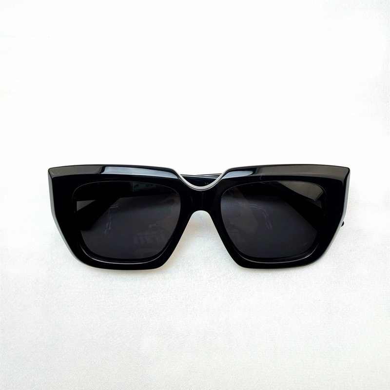 BV bv1030s 黑方框墨鏡-1