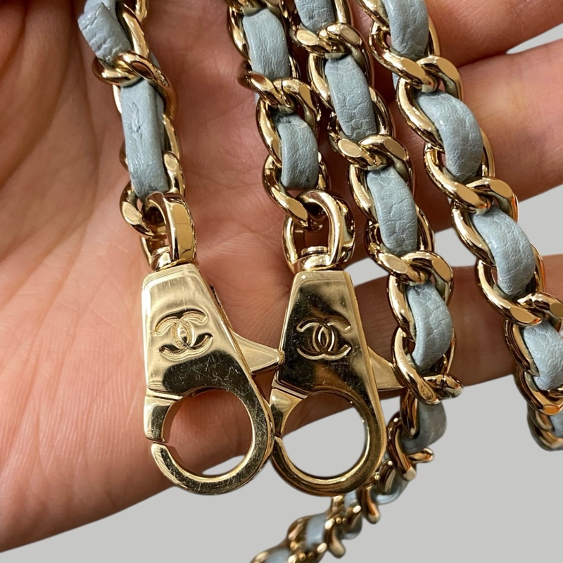 Chanel CocoHandel mini 22P淺藍色-9