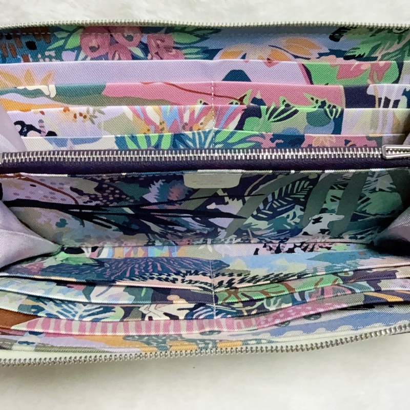 《招財綠 狗來富 好多狗狗》Hermes愛馬仕氣泡綠絲巾長夾 花園狗Silk In Epsom小牛皮拉鏈長夾-23