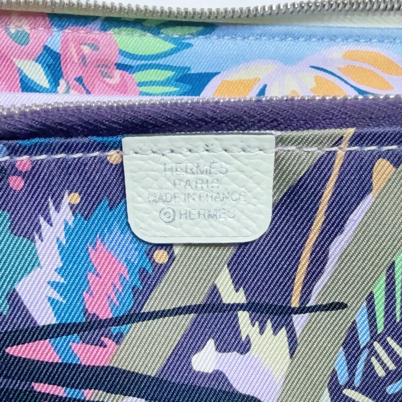 《招財綠 狗來富 好多狗狗》Hermes愛馬仕氣泡綠絲巾長夾 花園狗Silk In Epsom小牛皮拉鏈長夾-36