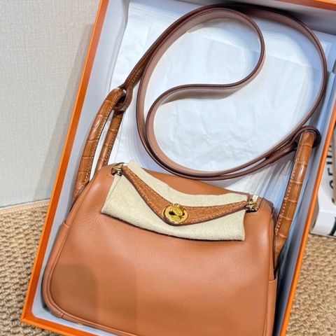 Hermes 愛馬仕 Lindy Mini Touch 19 Swift小牛皮 鰐魚皮
