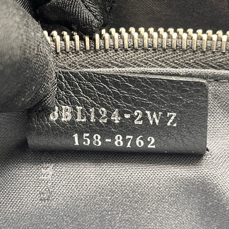 97新 FENDI 粉色By the way枕頭包 尺寸28*17-7