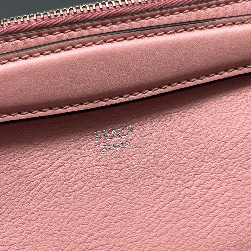 97新 FENDI 粉色By the way枕頭包 尺寸28*17-9