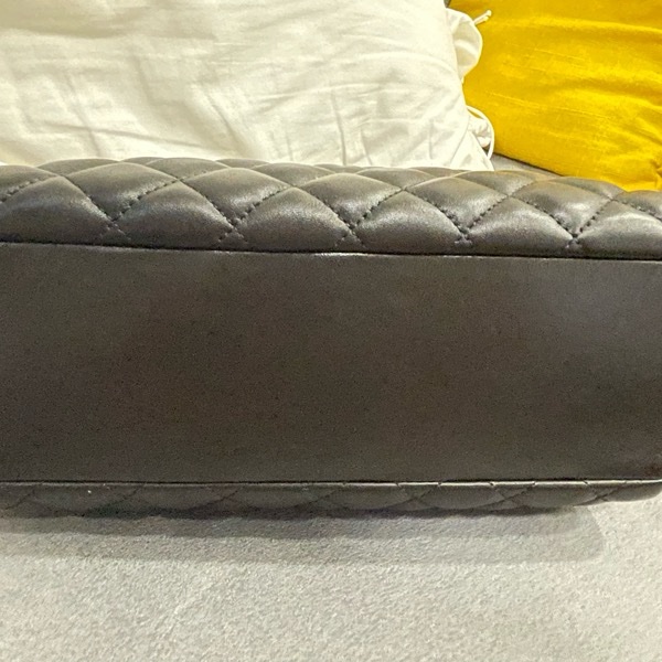 Versace 菱格紋肩背包-8