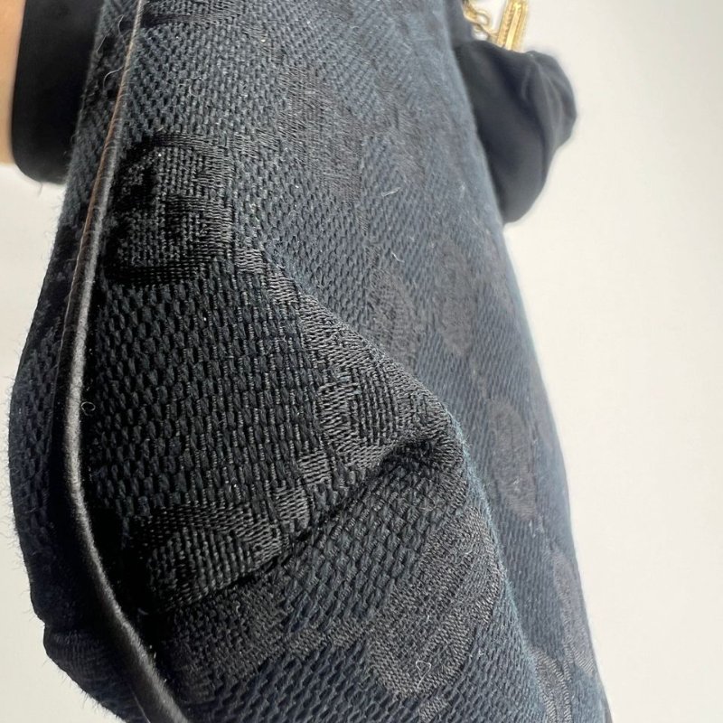 古馳 雙 G 老花帆布腋下包-10